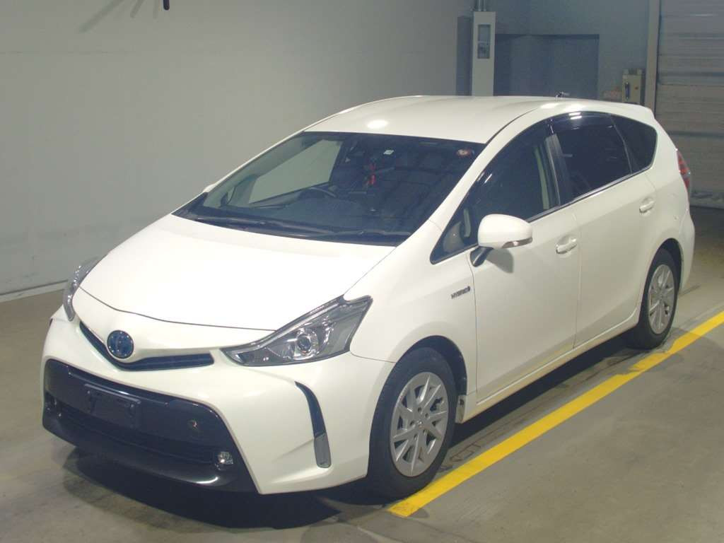 2019 Toyota Prius alpha ZVW41W[0]