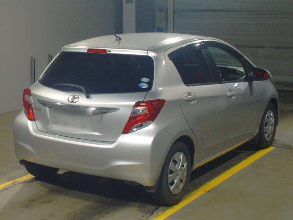 2015 Toyota Vitz NSP130[1]