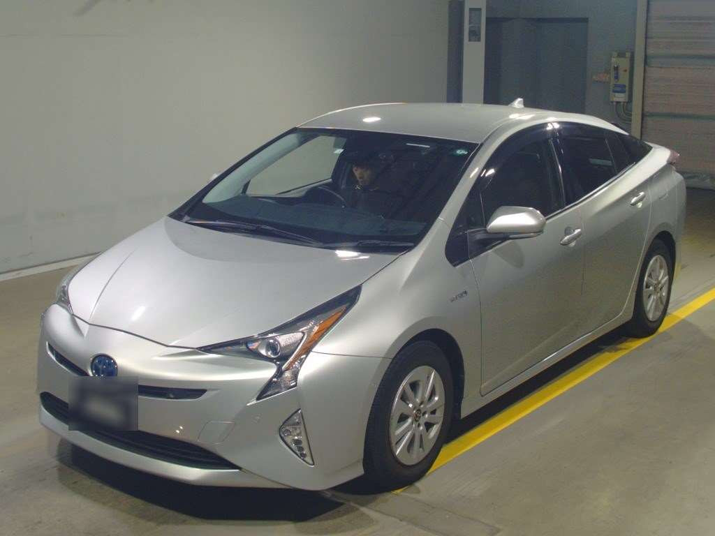 2018 Toyota Prius ZVW50[0]