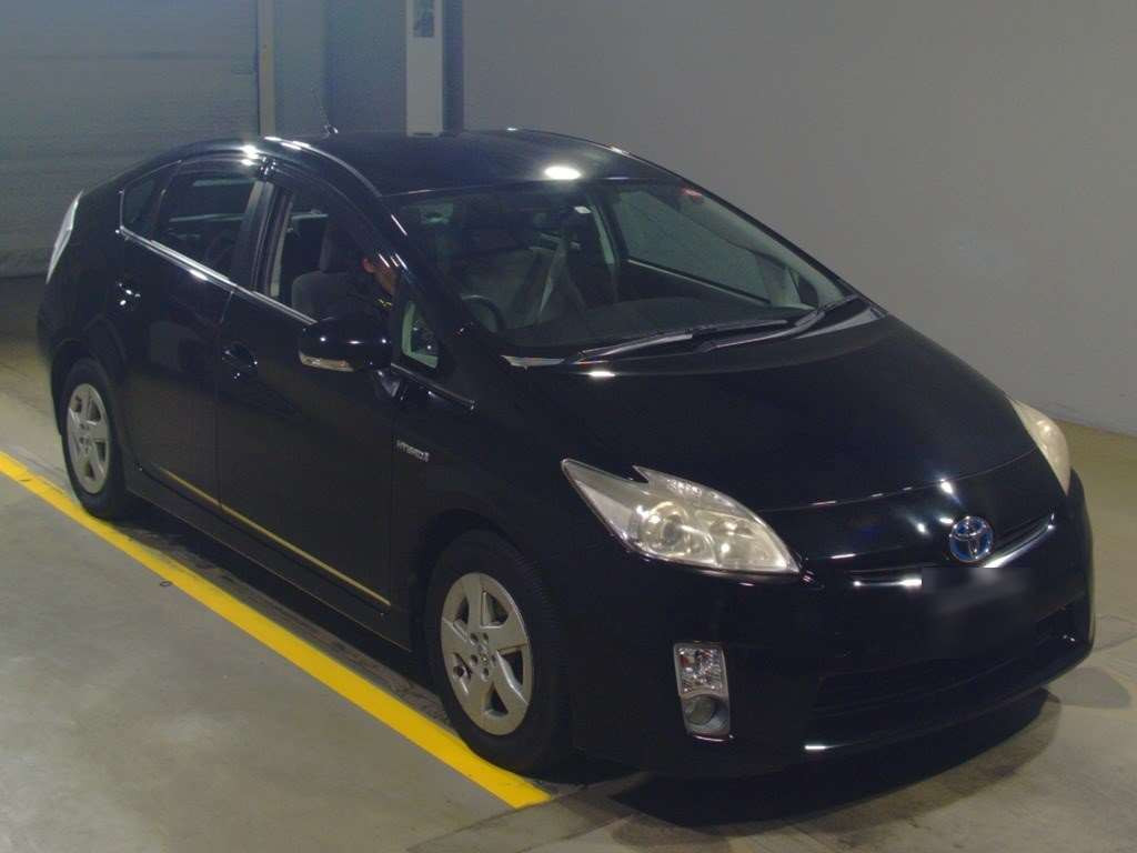 2010 Toyota Prius ZVW30[2]