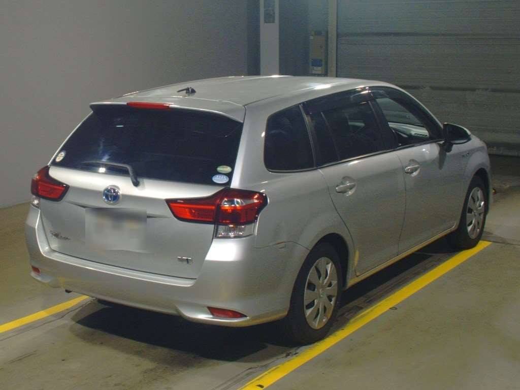 2015 Toyota Corolla Fielder NKE165G[1]