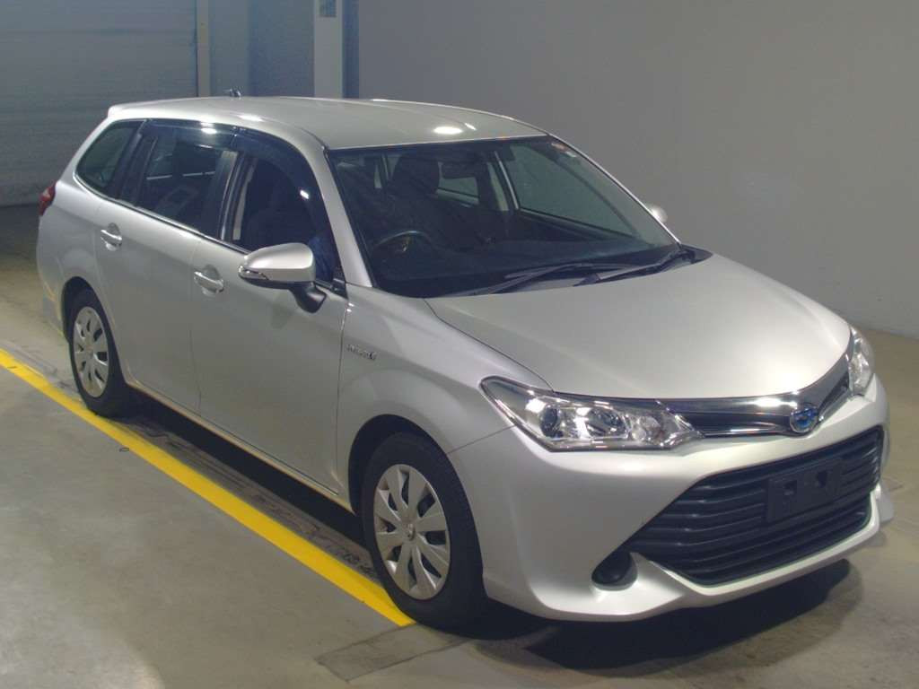 2015 Toyota Corolla Fielder NKE165G[2]