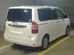 2012 Toyota Noah