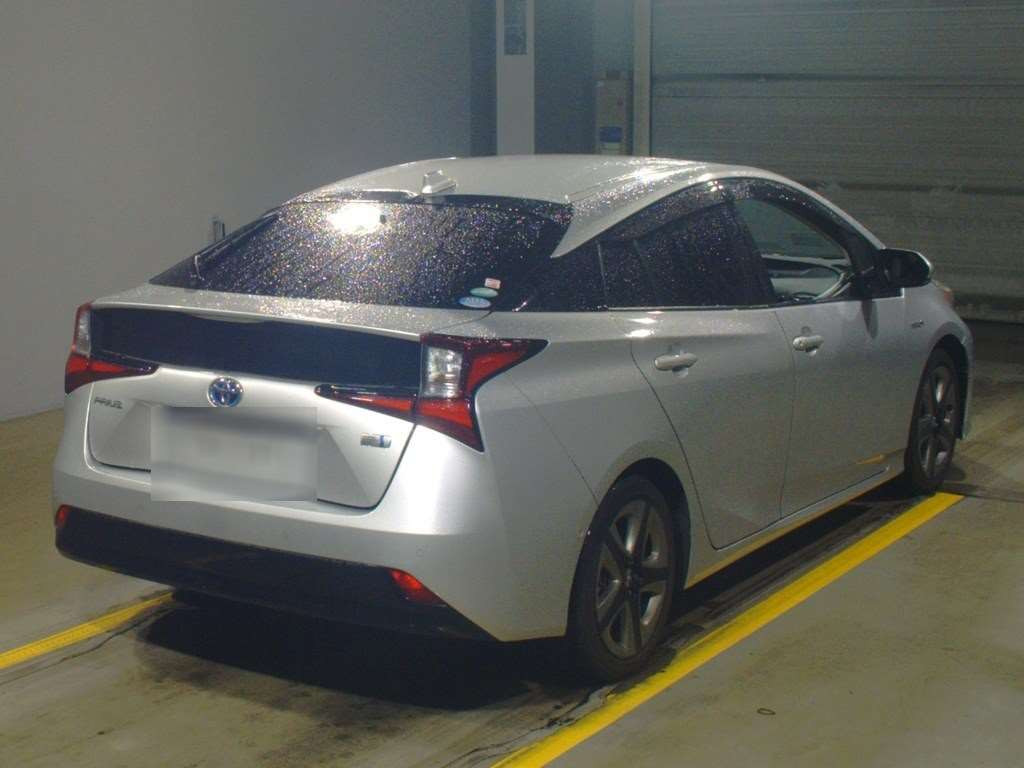 2019 Toyota Prius ZVW51[1]