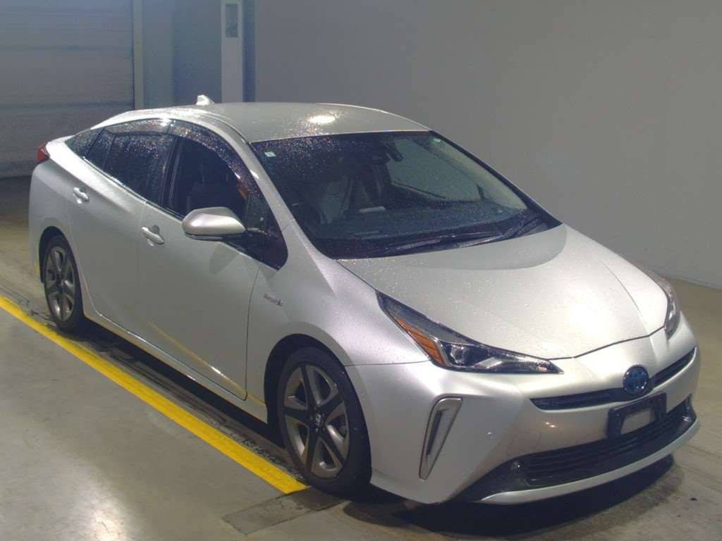 2019 Toyota Prius ZVW51[2]