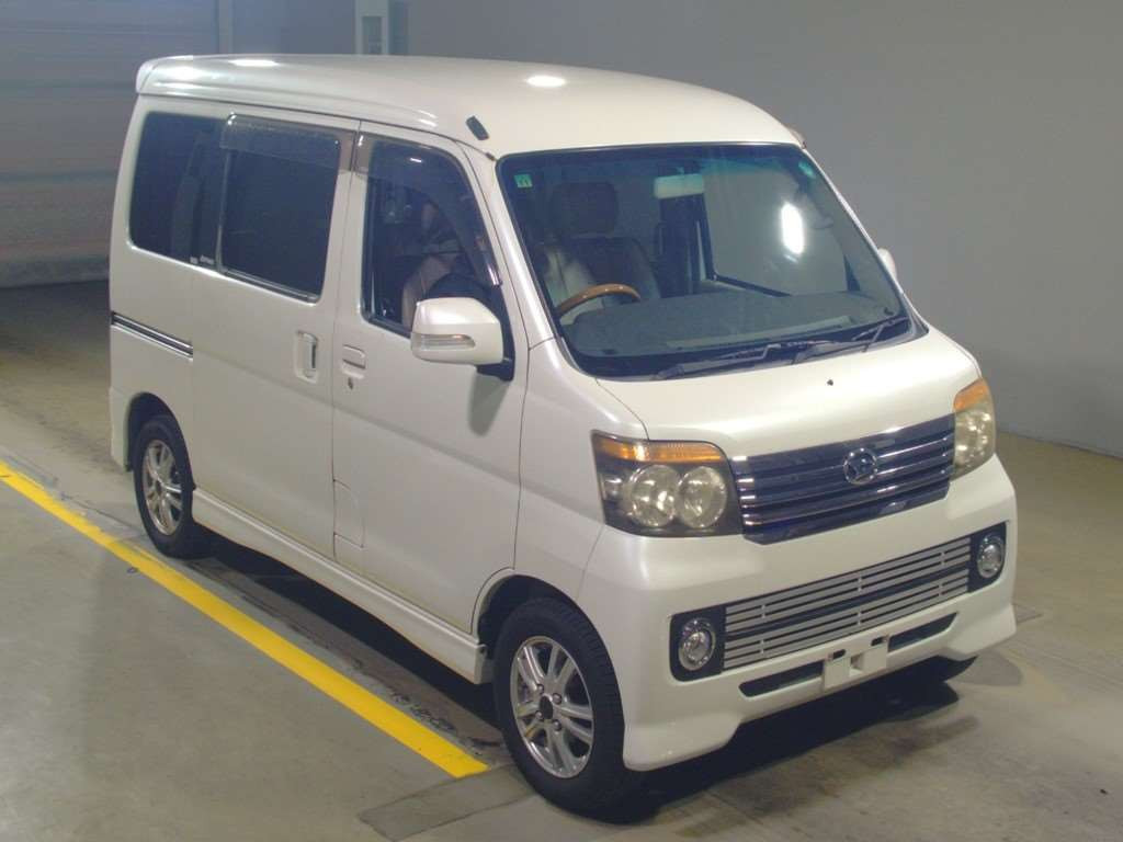 2008 Daihatsu Atrai Wagon S331G[2]