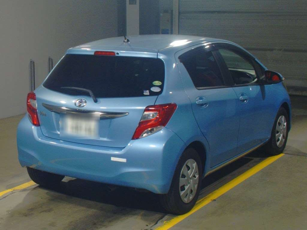 2015 Toyota Vitz NSP130[1]