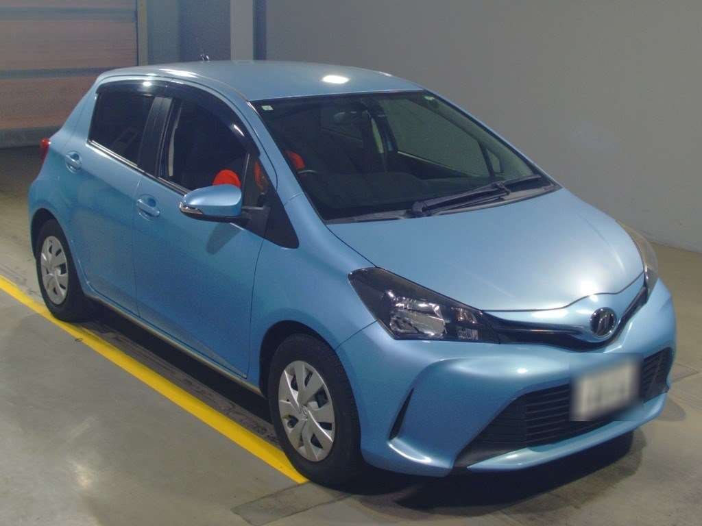 2015 Toyota Vitz NSP130[2]