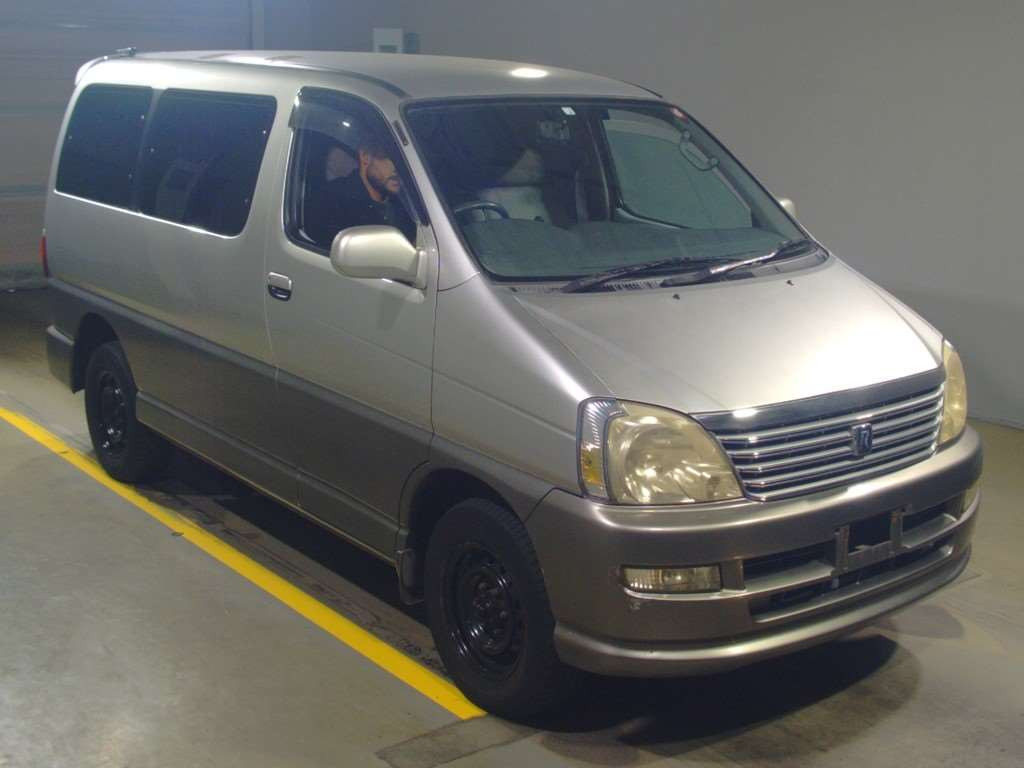 1999 Toyota Regius Van RCH47W[2]