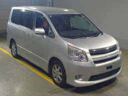 2008 Toyota Noah