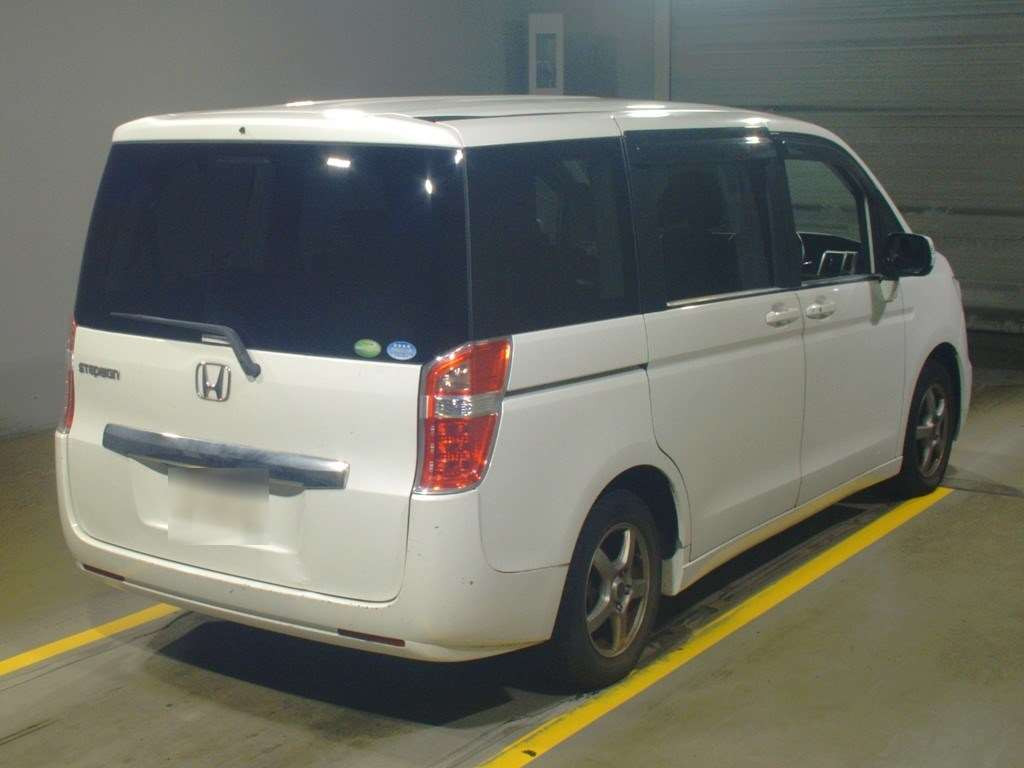 2014 Honda Step WGN RK1[1]