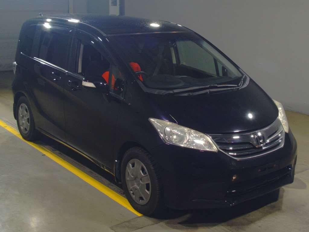 2012 Honda Freed GB3[2]