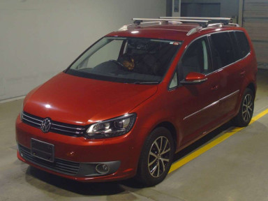 2014 Volkswagen Golf Touran