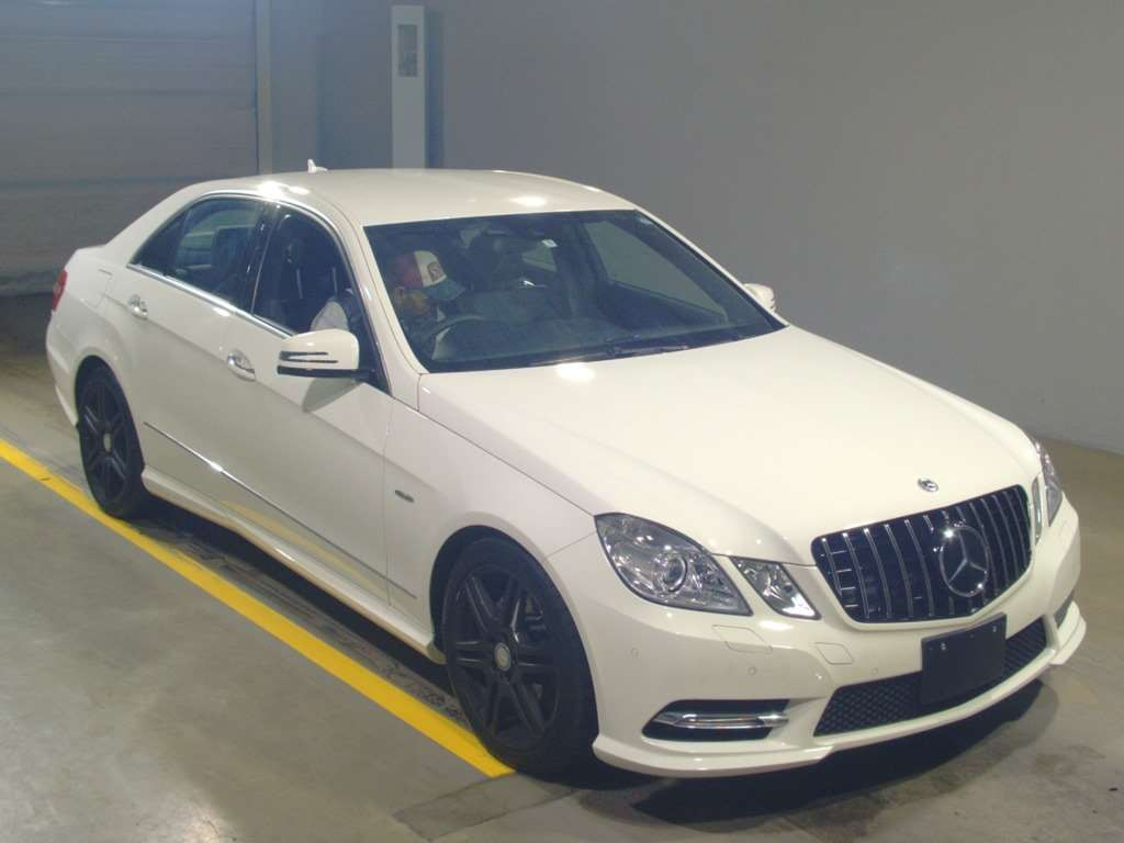 2012 Mercedes Benz E-Class 212055C[2]