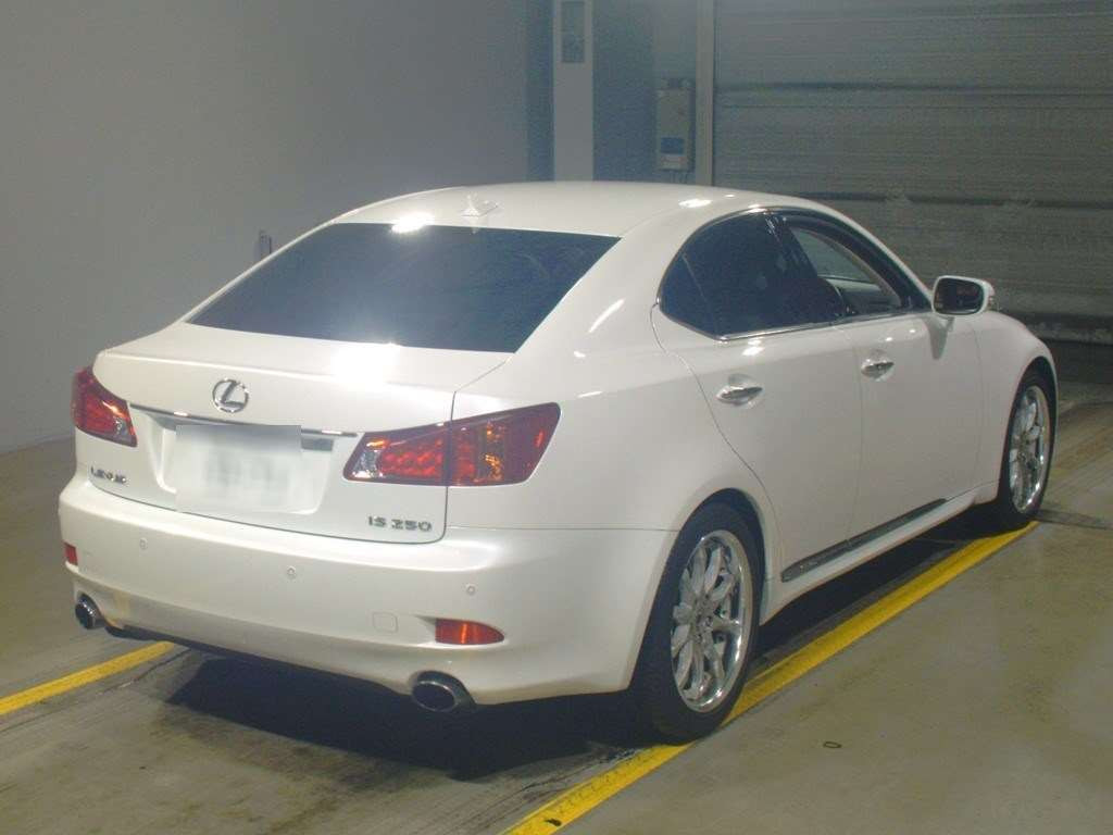 2009 Lexus IS GSE20[1]