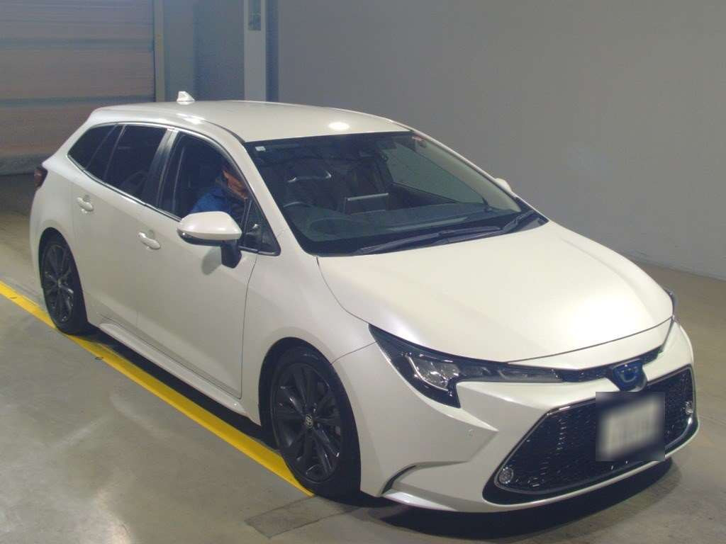 2019 Toyota Corolla Touring Wagon ZWE211W[2]