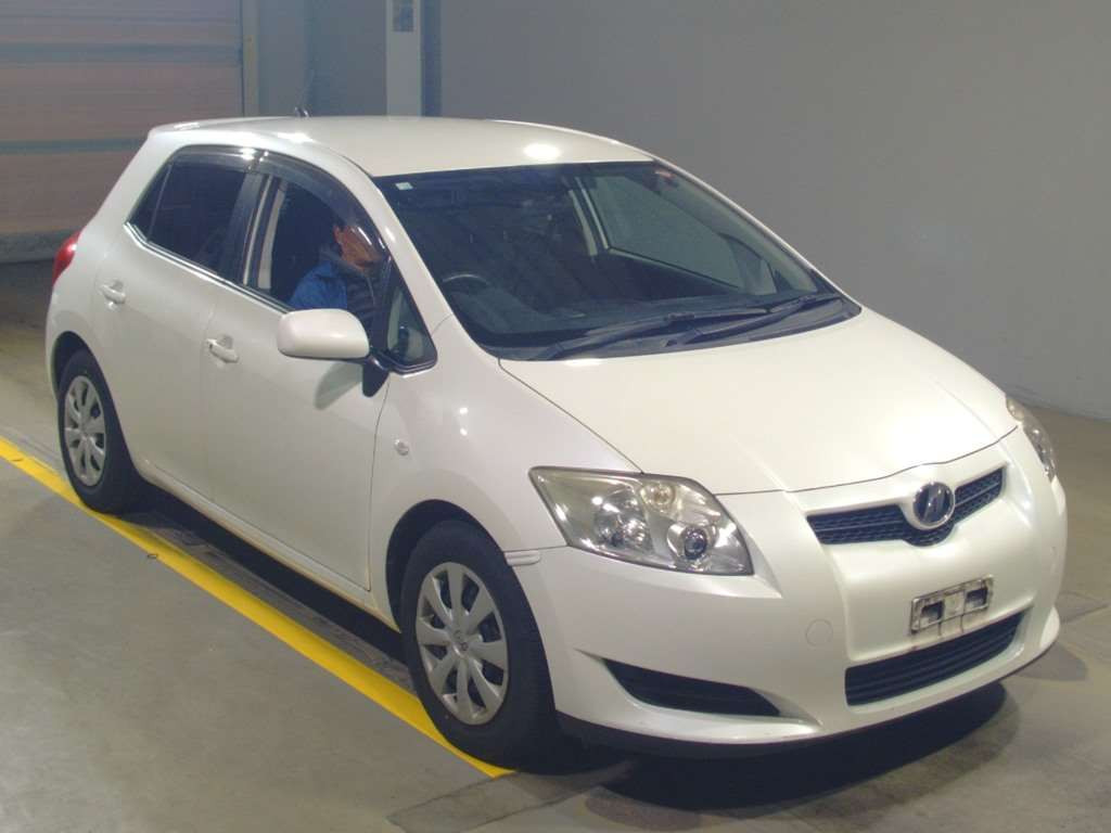 2008 Toyota Auris NZE151H[2]