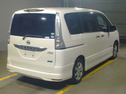 2013 Nissan Serena