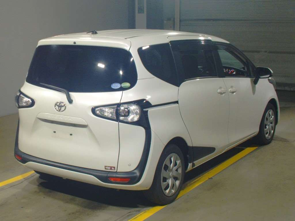 2017 Toyota Sienta NSP170G[1]