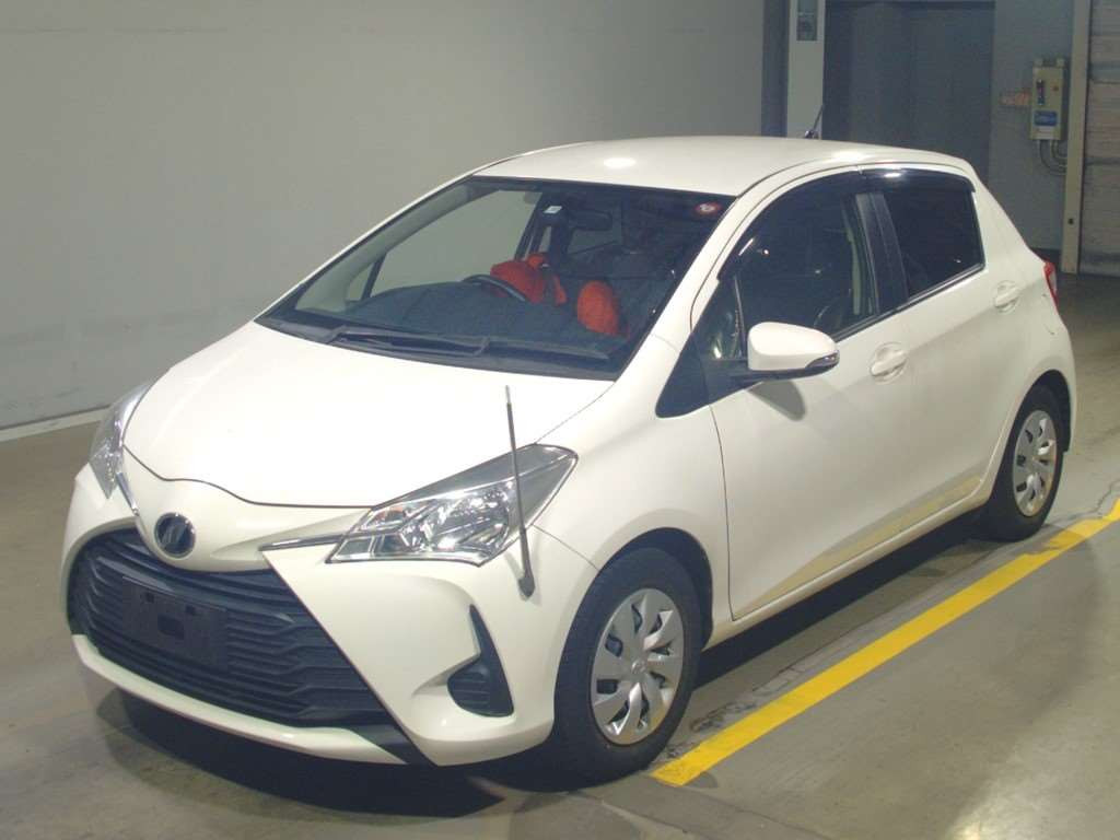 2017 Toyota Vitz NSP130[0]