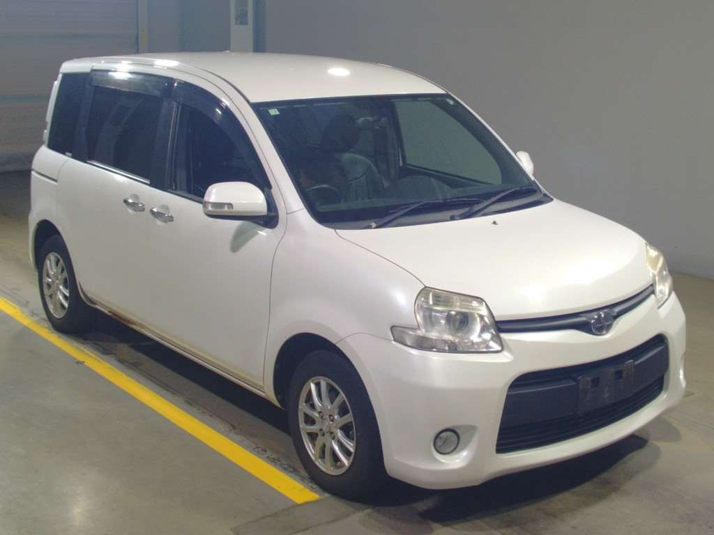 2014 Toyota Sienta NCP85G[2]