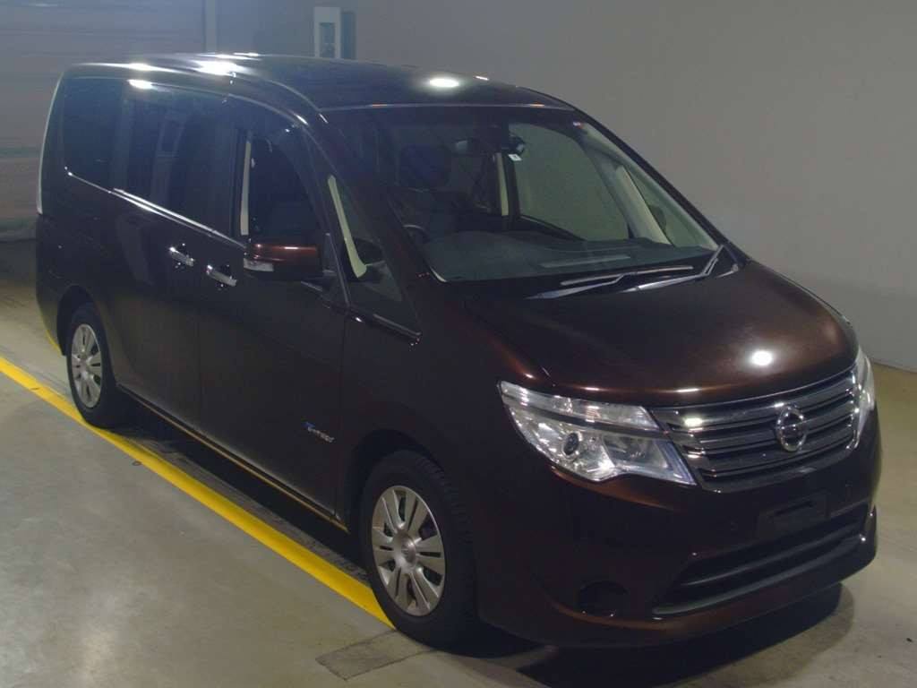 2015 Nissan Serena HC26[2]