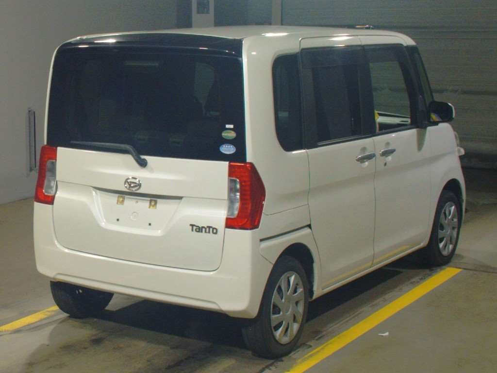 2016 Daihatsu Tanto LA600S[1]