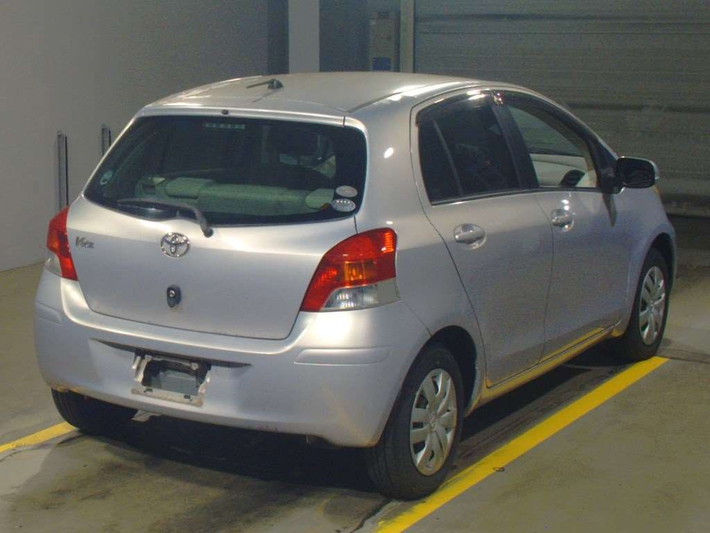 2009 Toyota Vitz SCP90[1]