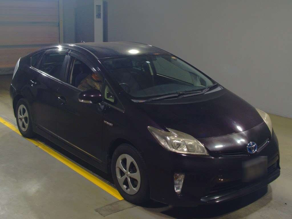 2012 Toyota Prius ZVW30[2]