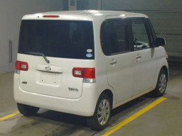 2012 Daihatsu Tanto