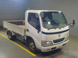 2003 Toyota Toyoace Truck