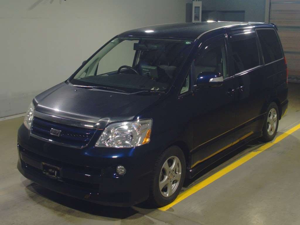 2005 Toyota Noah AZR60G[0]