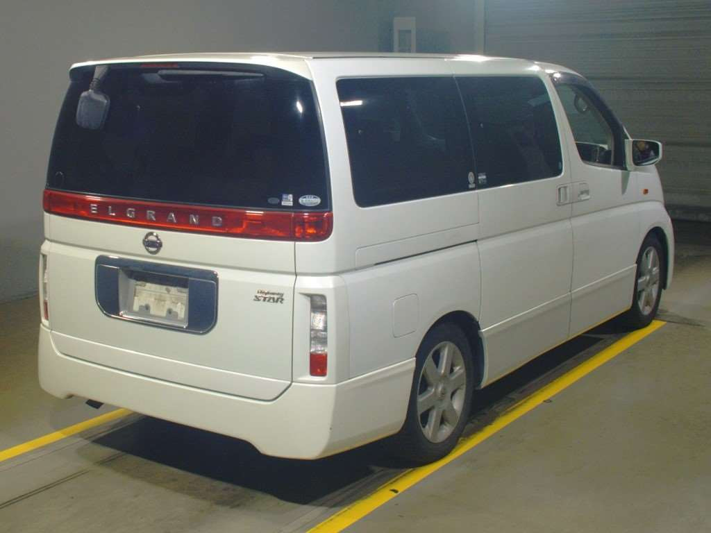 2002 Nissan Elgrand E51[1]