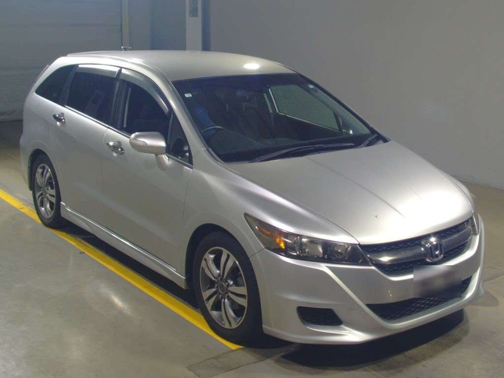 2012 Honda Stream RN6[2]