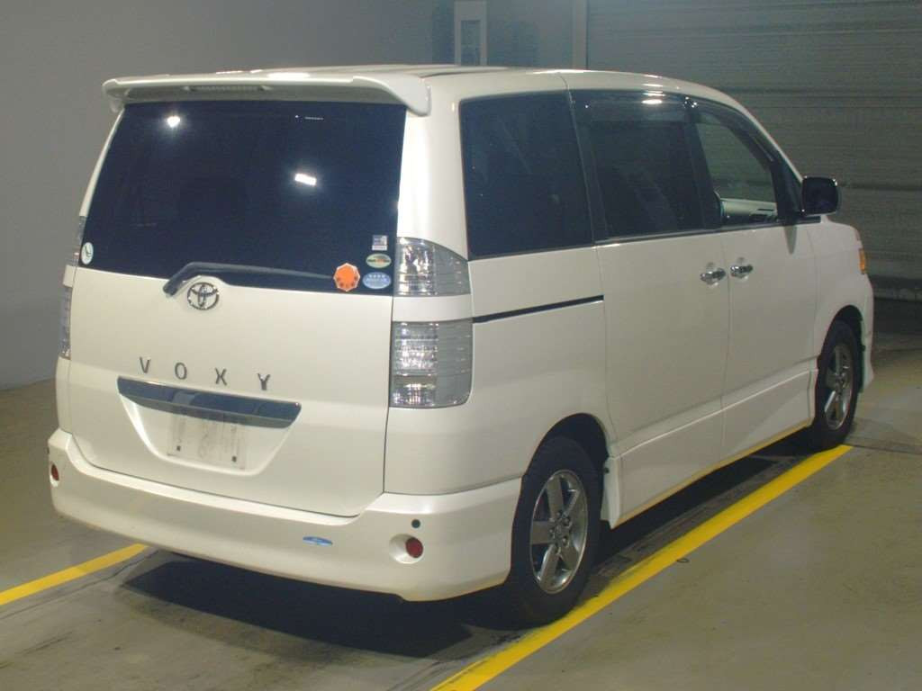 2007 Toyota Voxy AZR60G[1]