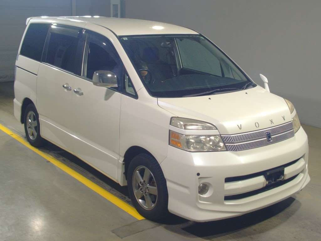 2007 Toyota Voxy AZR60G[2]