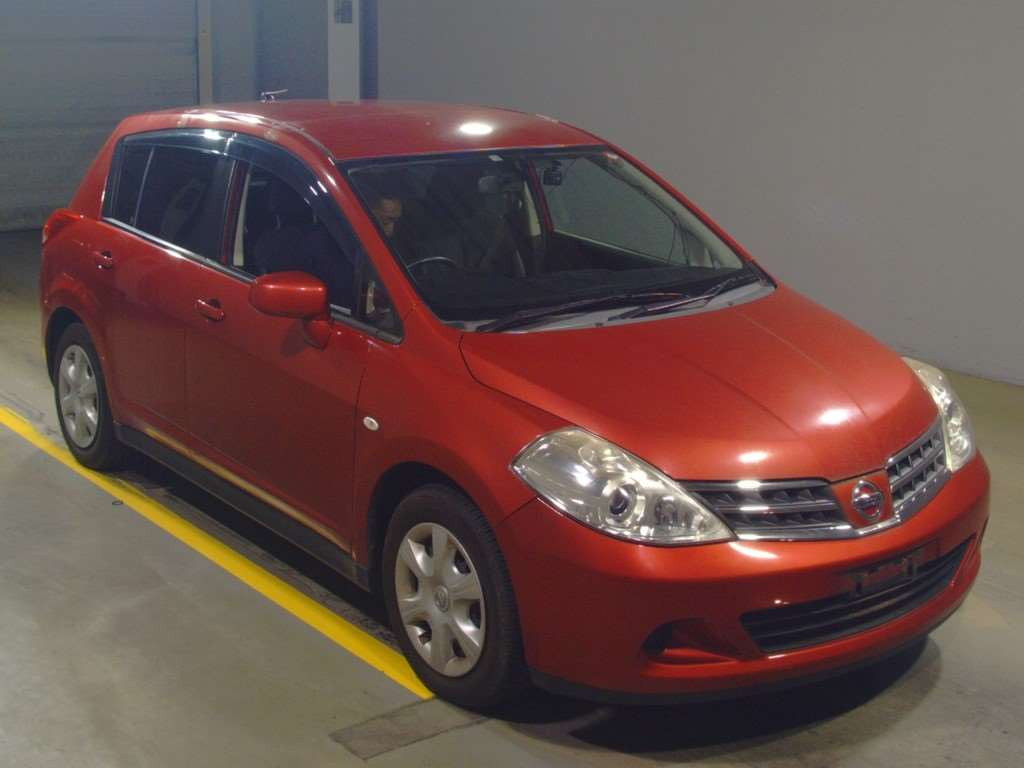 2010 Nissan Tiida C11[2]