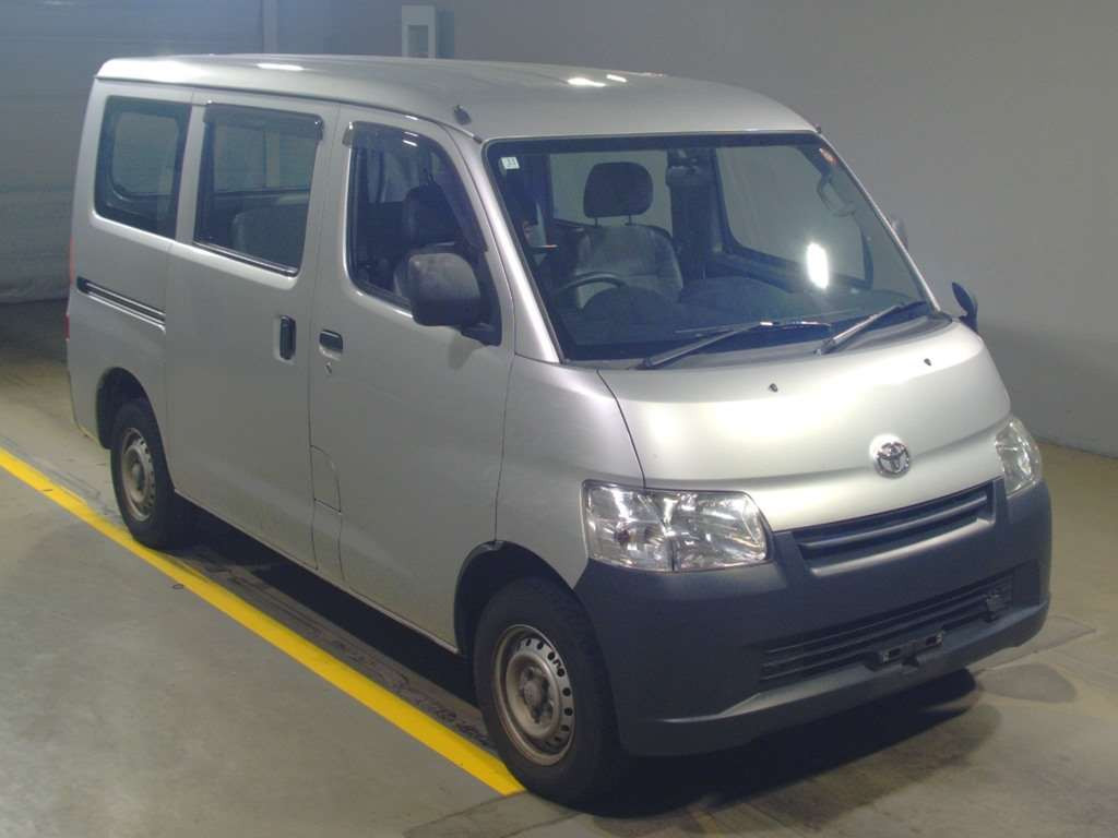 2017 Toyota Liteace Van S402M[2]