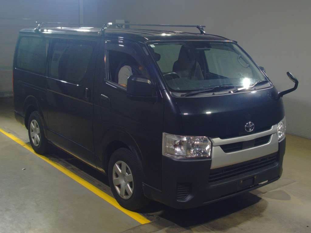 2021 Toyota Hiace Van GDH201V[2]