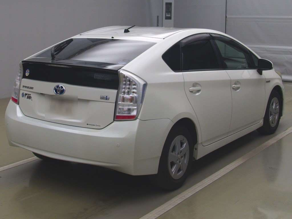 2010 Toyota Prius ZVW30[1]