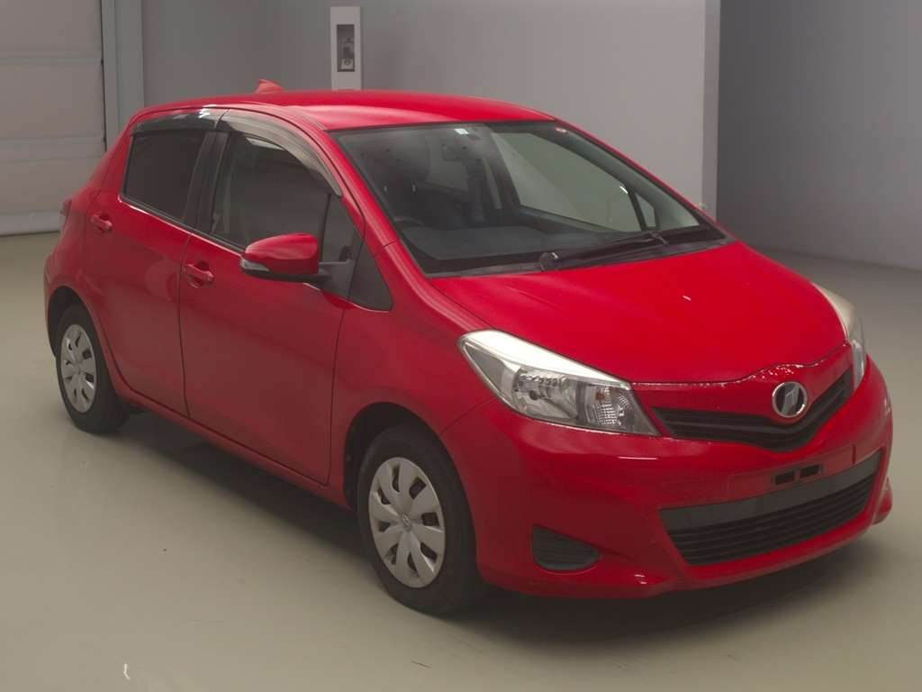 2014 Toyota Vitz KSP130[2]