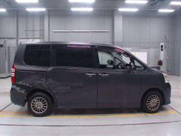 2011 Toyota Noah