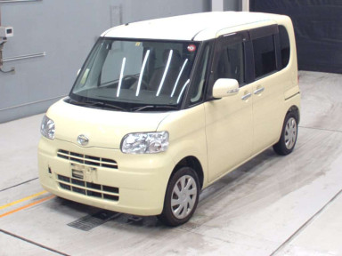 2011 Daihatsu Tanto