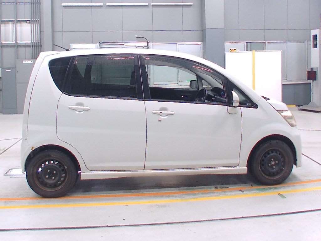 2009 Daihatsu Move L175S[2]