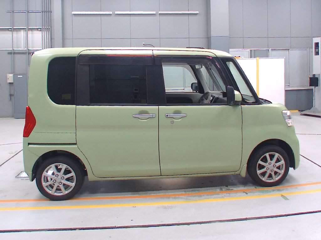 2014 Daihatsu Tanto LA600S[2]