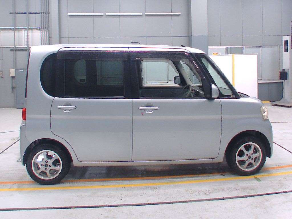 2008 Daihatsu Tanto L375S[2]