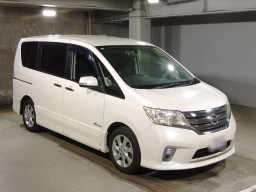 2013 Nissan Serena