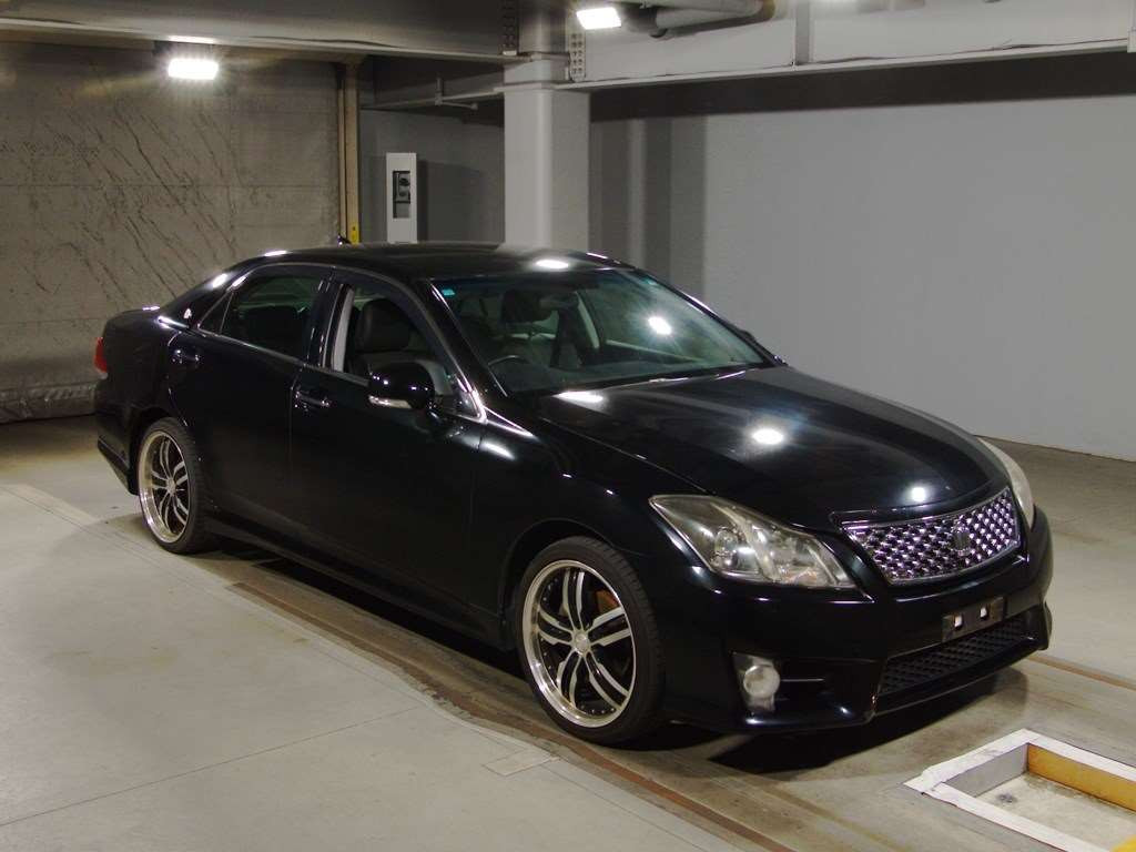 2010 Toyota Crown GRS200[2]