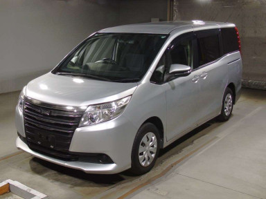 2015 Toyota Noah