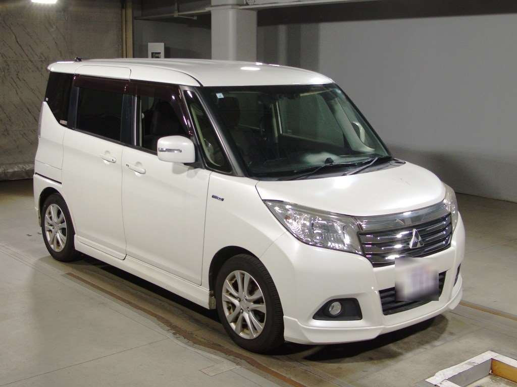 2017 Mitsubishi Delica D2 MB36S[2]